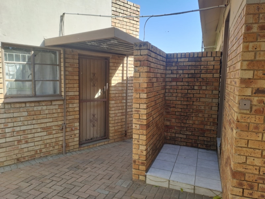 5 Bedroom Property for Sale in Jan Cillierspark Free State